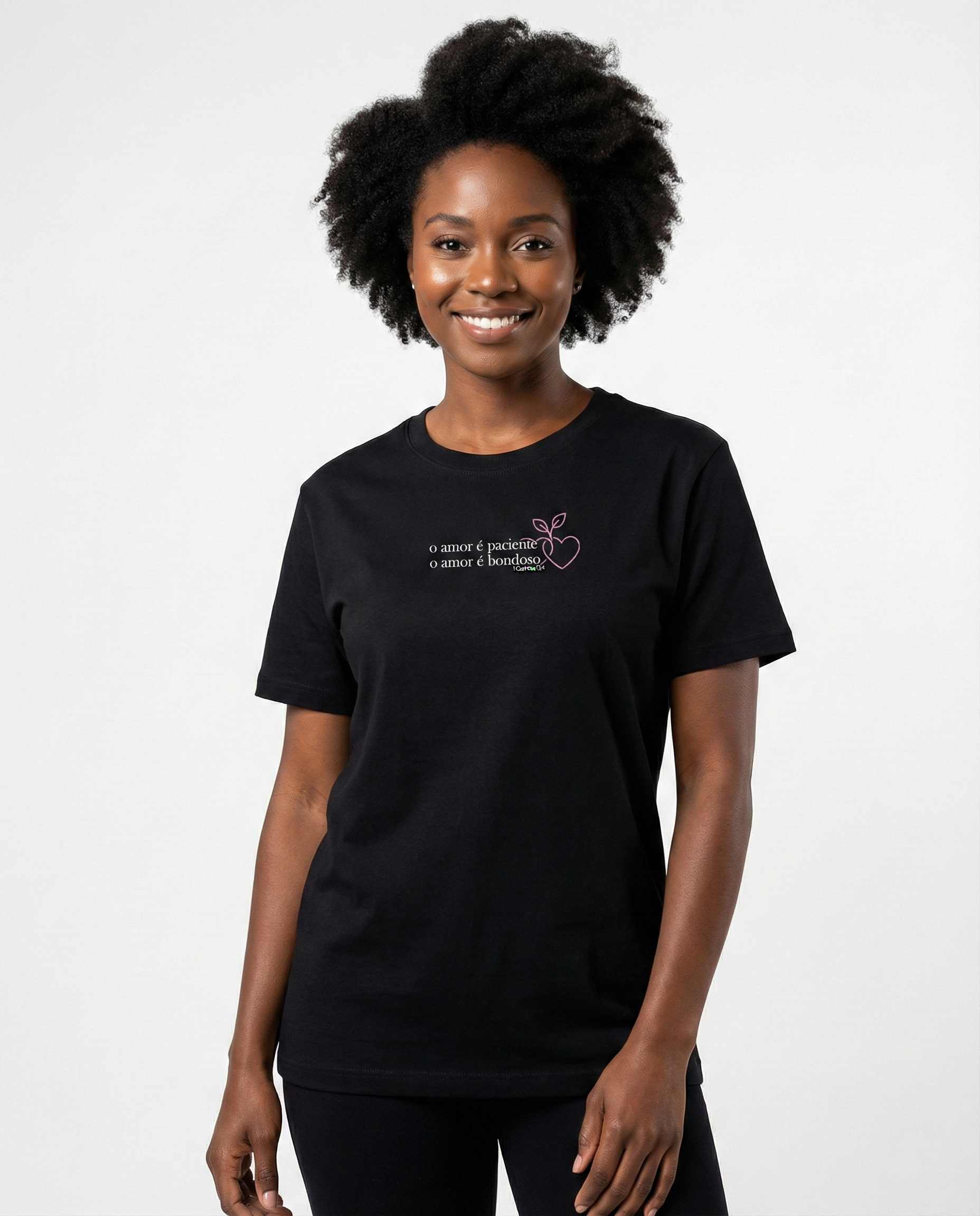 Camiseta Premium O Amor é Paciente O Amor é Bondoso - 1 Coríntios 13:4